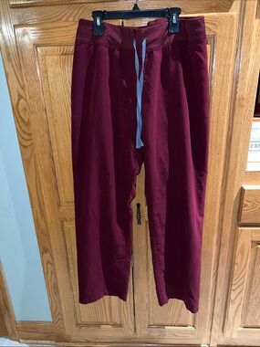 Figs Women's maroon scrub pants